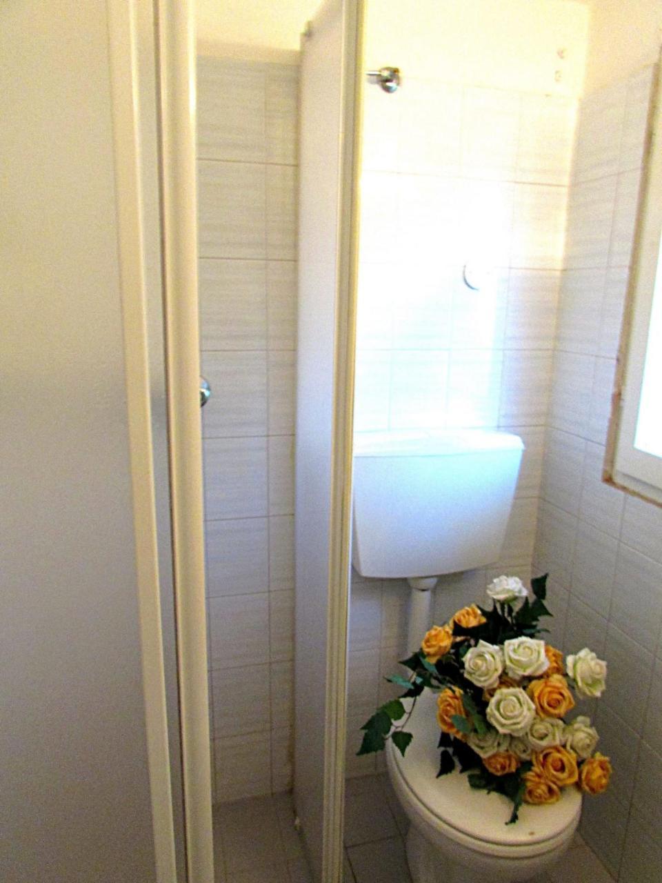 Fiori Villa Bibione Bagian luar foto